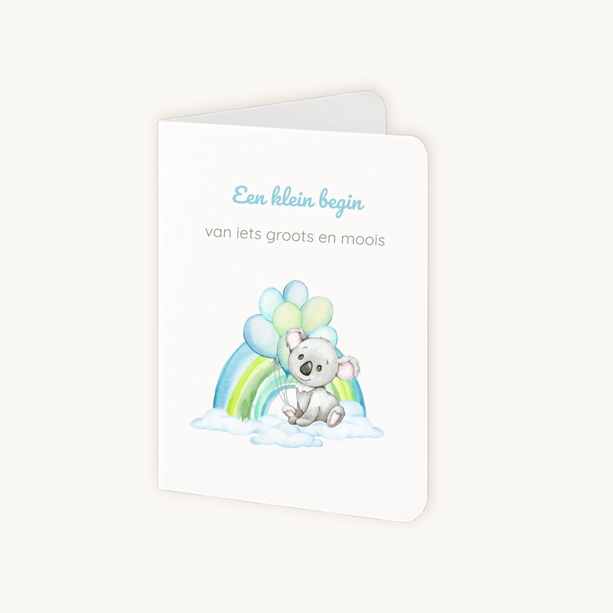 Staande kaart half geopend met koala-illustratie en tekst "Een klein begin van iets groots en