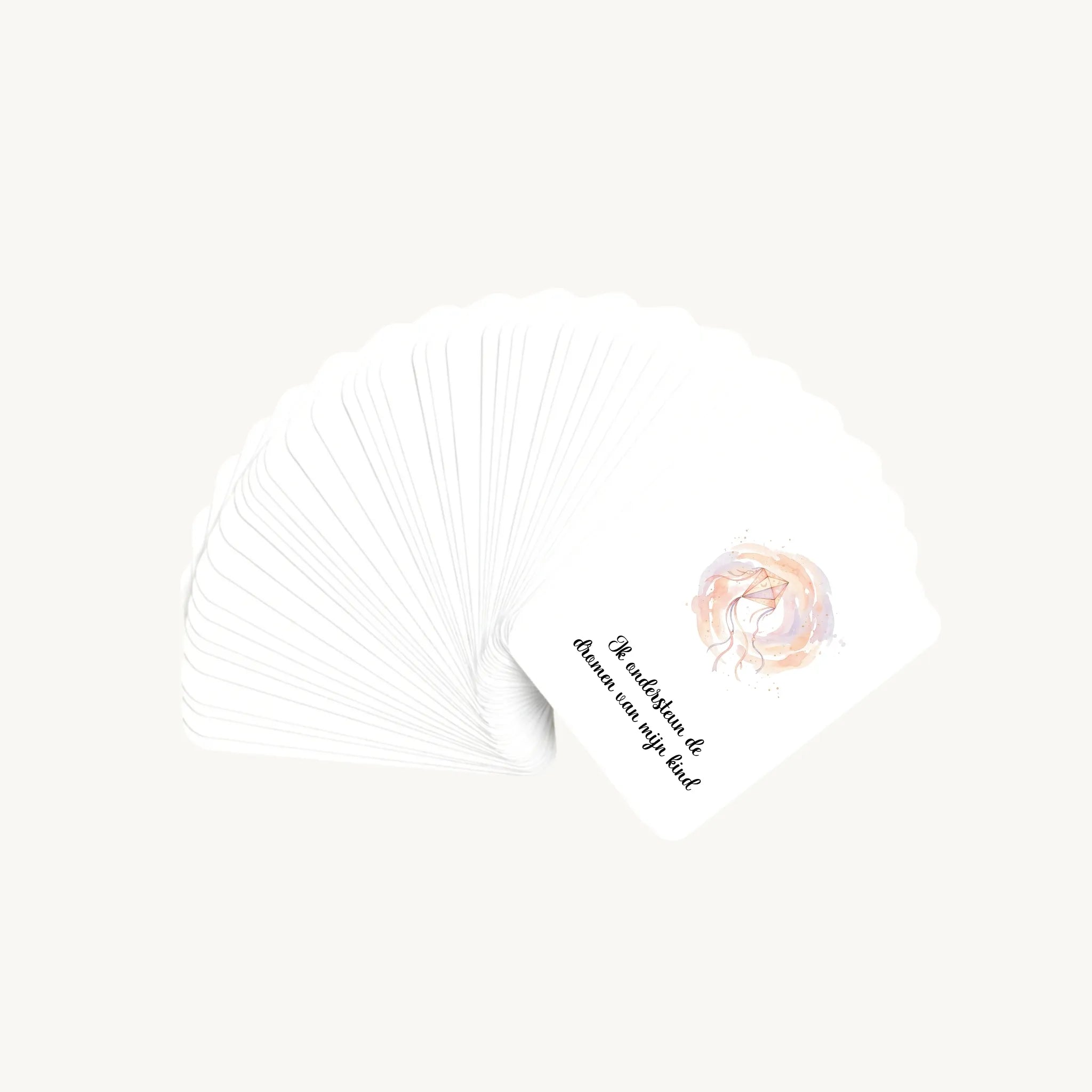Waaier van 30 dreamy boho aquarelkaarten met korte affirmaties over het opvoeden van schoolkinderen, waarbij alleen de bovenste illustratie zichtbaar is, in een serene, dromerige stijl.