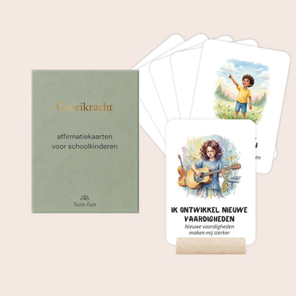 Affirmatiekaarten voor schoolkinderen met subtekst met houten kaarthouder