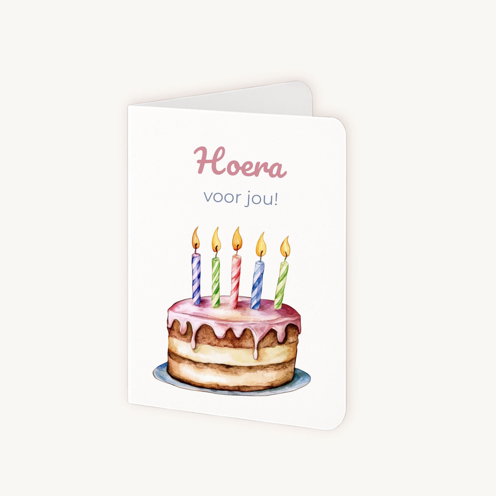 Aquarel verjaardagskaart half geopend toont binnenkant dubbelgevouwen kaartboodschap