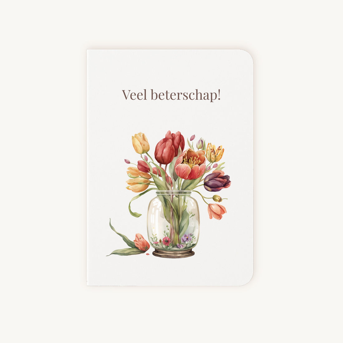 Beterschapskaart met kleurrijke tulpen in glazen vaas, voorkant