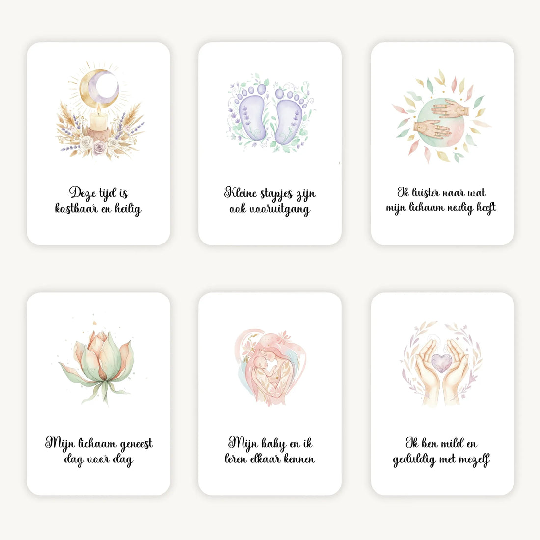 Flatlay van 6 dreamy boho aquarelkaarten met korte affirmaties voor na de bevalling, in zachte natuurlijke tinten met afgeronde hoeken en een serene, warme uitstraling.