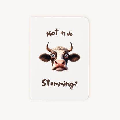 Grappige kaart met koeienillustratie en tekst Niet in de Stemming voorkant