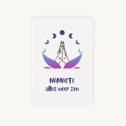 Grappige kaart met meditatiehanden en tekst Namaste alles weer zen