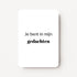 Staande minikaart met zwarte tekst "Je bent in mijn gedachten", minimalistisch ontwerp op een witte achtergrond.