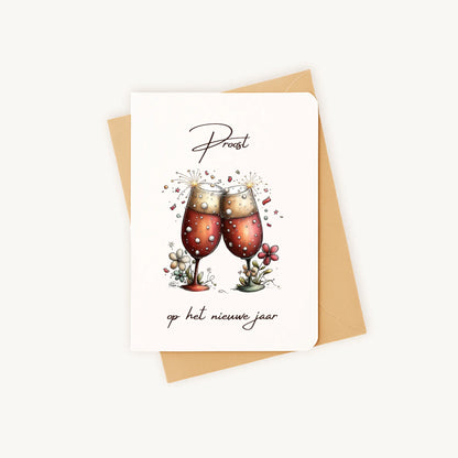 Staande nieuwjaarskaart met champagneglazen in watercolorstijl op een kraftenvelop, feestelijke uitstraling.