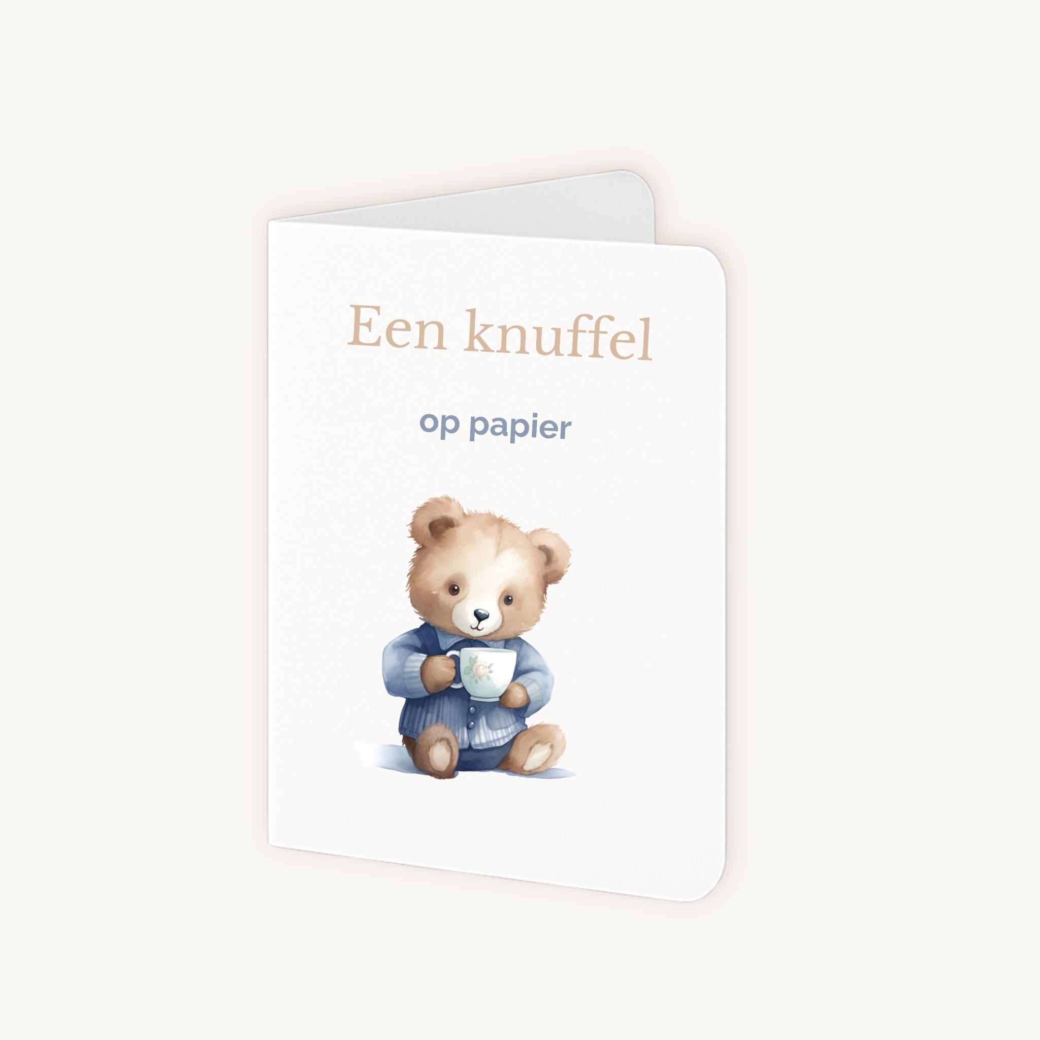 Troostkaart beer half geopend met kraft envelop