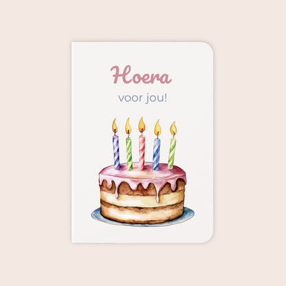 Verjaardagskaart ‘Hoera voor jou!’ met taart