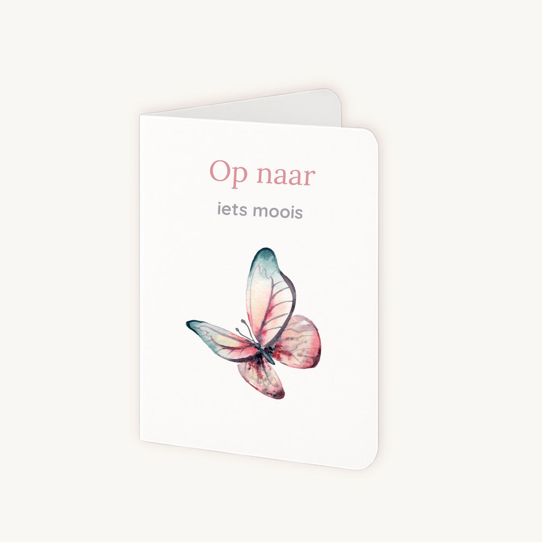 Dubbelgevouwen vlinderkaart aquarel half geopend op witte achtergrond