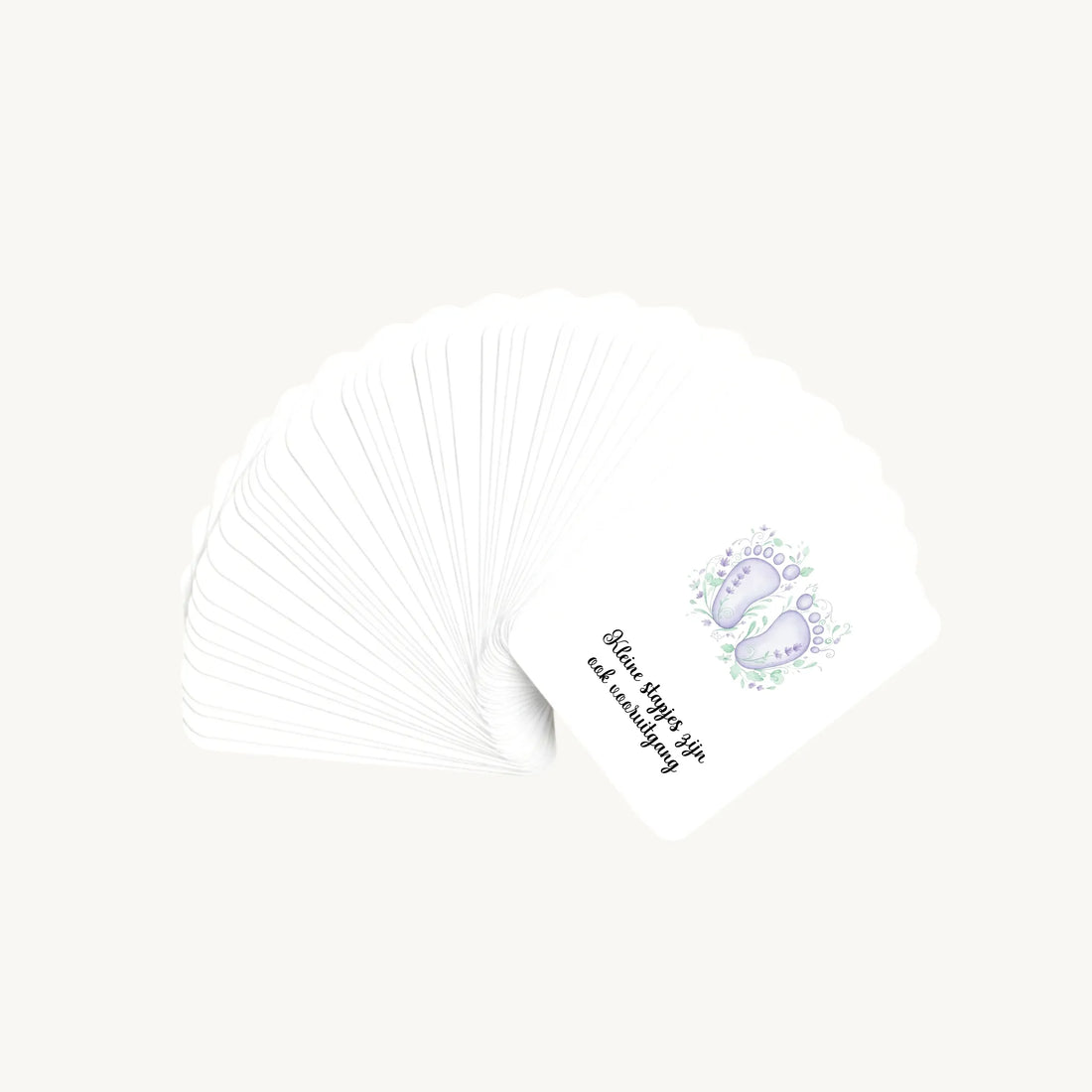 Waaier van 30 dreamy boho aquarelkaarten met korte affirmaties voor na de bevalling, waarbij alleen de bovenste illustratie zichtbaar is, in een serene en verfijnde stijl.