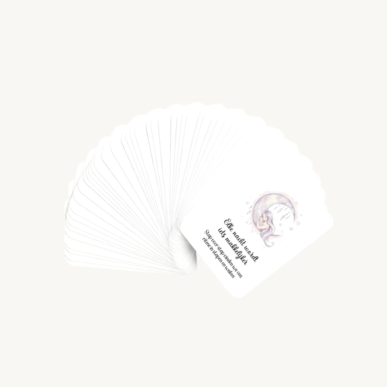 Waaier van 30 dreamy boho aquarelkaarten met affirmaties en subtekst voor na de bevalling, waarbij alleen de bovenste kaart zichtbaar is, in een rustgevende en verfijnde stijl.
