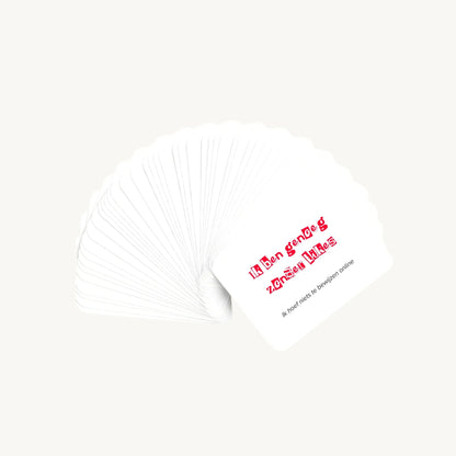 Waaier van 30 kaarten in ransom letter-stijl met affirmaties en subtekst voor tieners, waarbij alleen de bovenste kaart zichtbaar is, met een creatieve en expressieve sfeer.